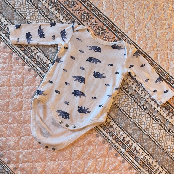 5 for $20-Tres Beau et Belle Infant long-sleeved onesie-EUC-Sz 3-6 mo - Picture 2 of 6